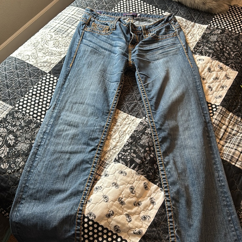 🌺 Vigoss Jeans with Back Pocket Stitching